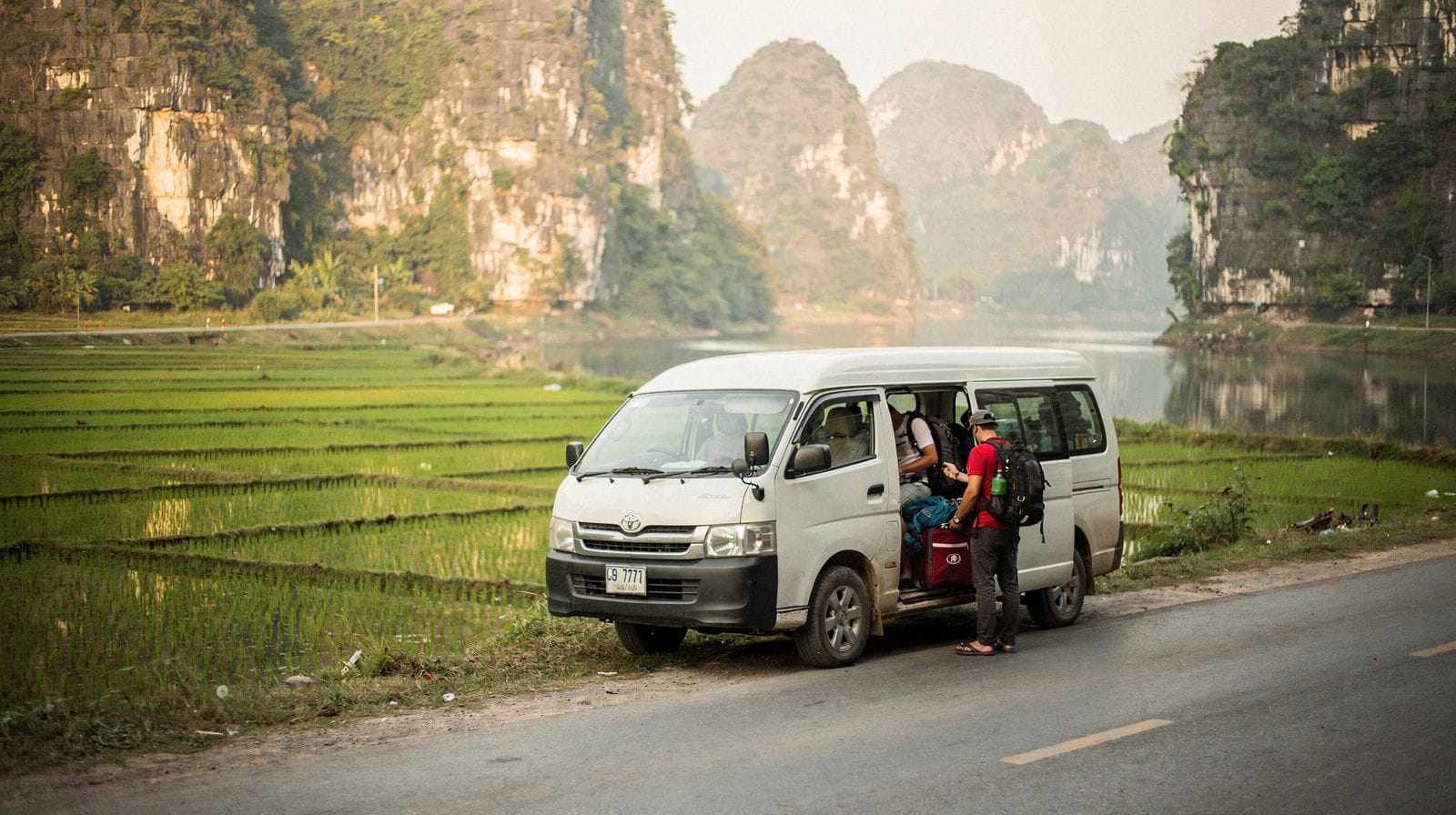 Getting from Hanoi to Ninh Binh: Bus, Minibus, Transfer or Tour