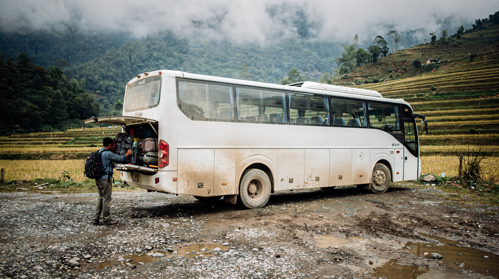 Hanoi to Sapa: Bus, Limousine or Night Train