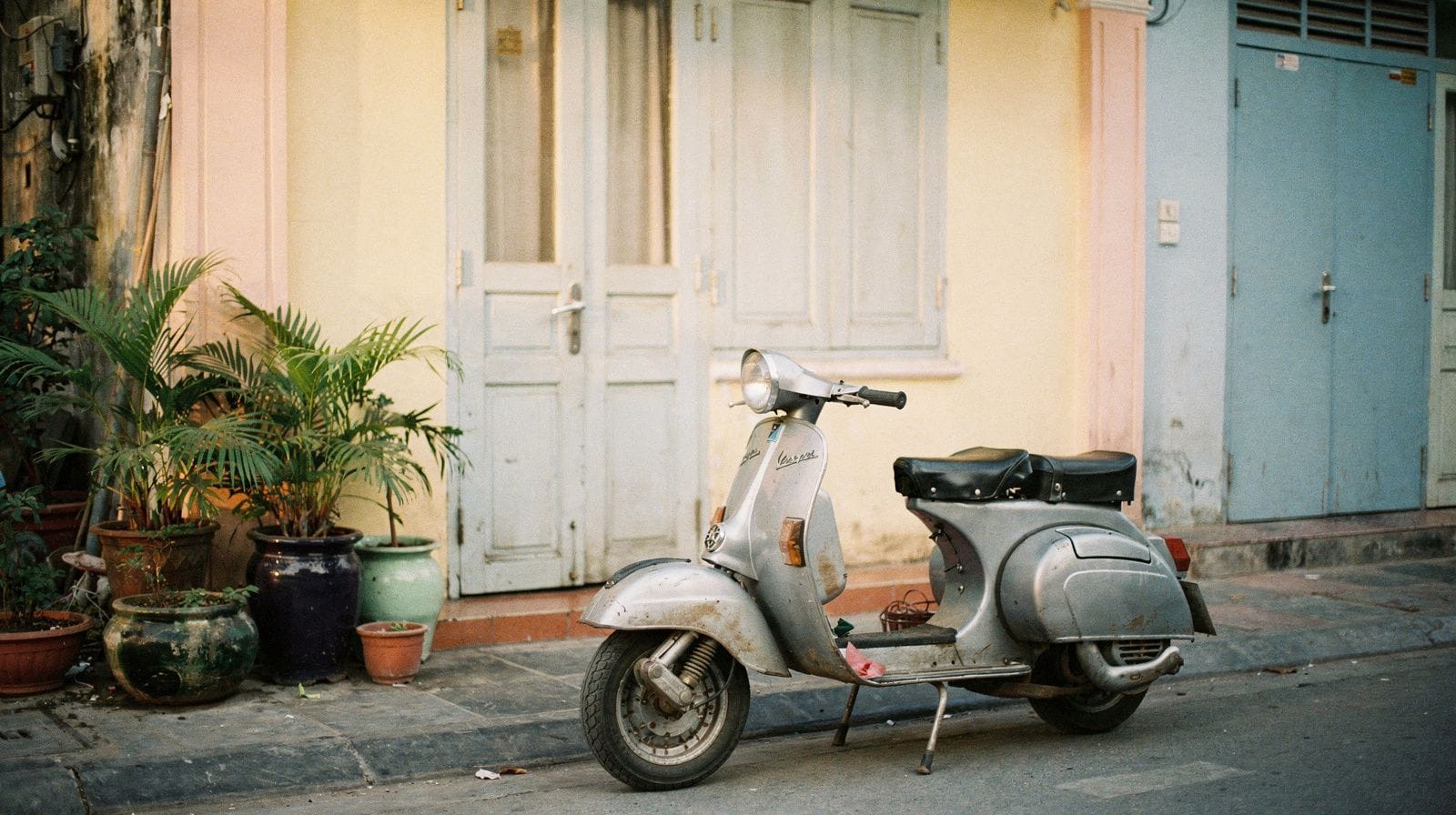Vespa, Cyclo or Sidecar? A Guide to Two-Wheel Tours in Hanoi