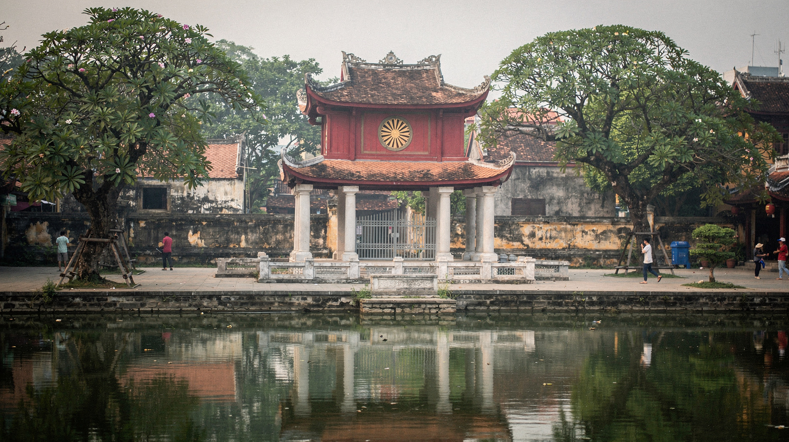 Temple of Literature: Hanoi's Confucian Temple and First University