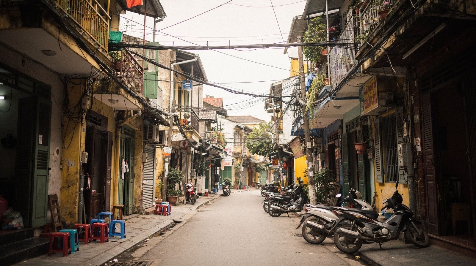 Two Days in Hanoi: Old Quarter, Train Street and Bat Trang